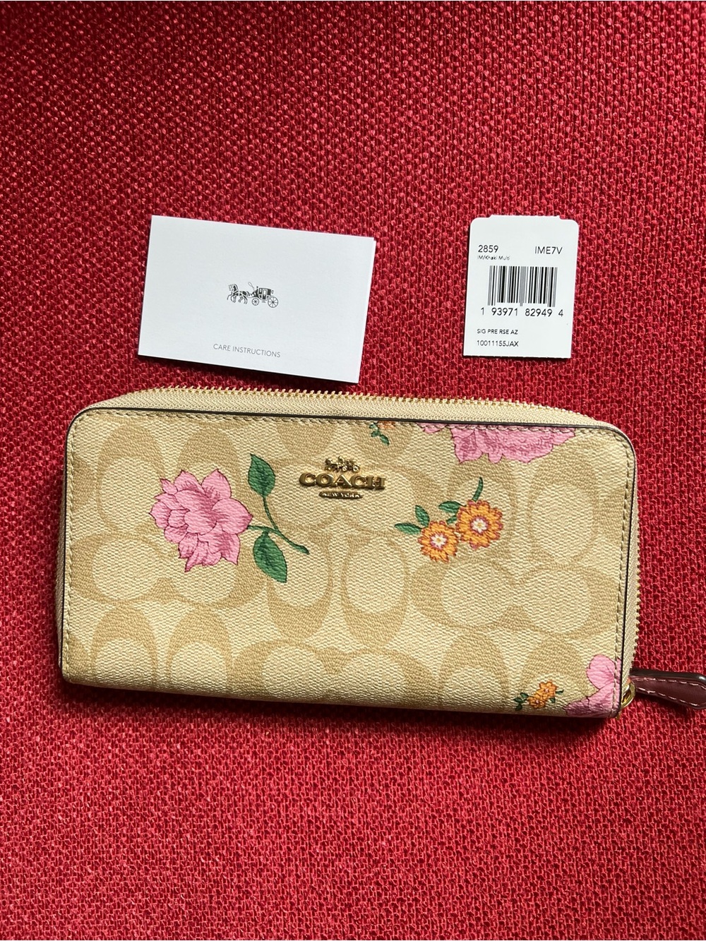 COACH Beige Signature Floral Zip Wallet Blossum NWT